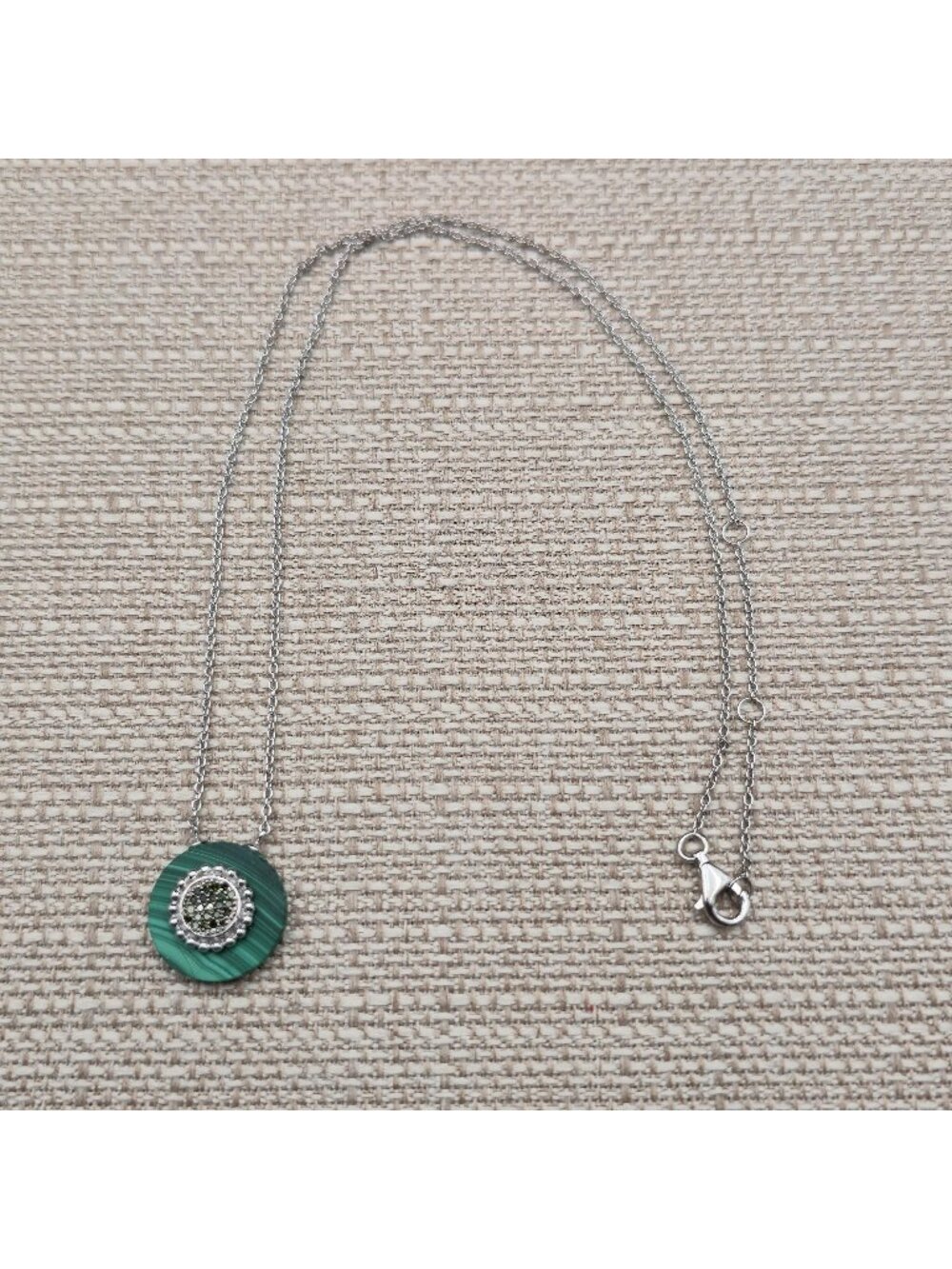 20 Inch Sterling Silver Malachite Circle Pendant Necklace with Diamond Center A8